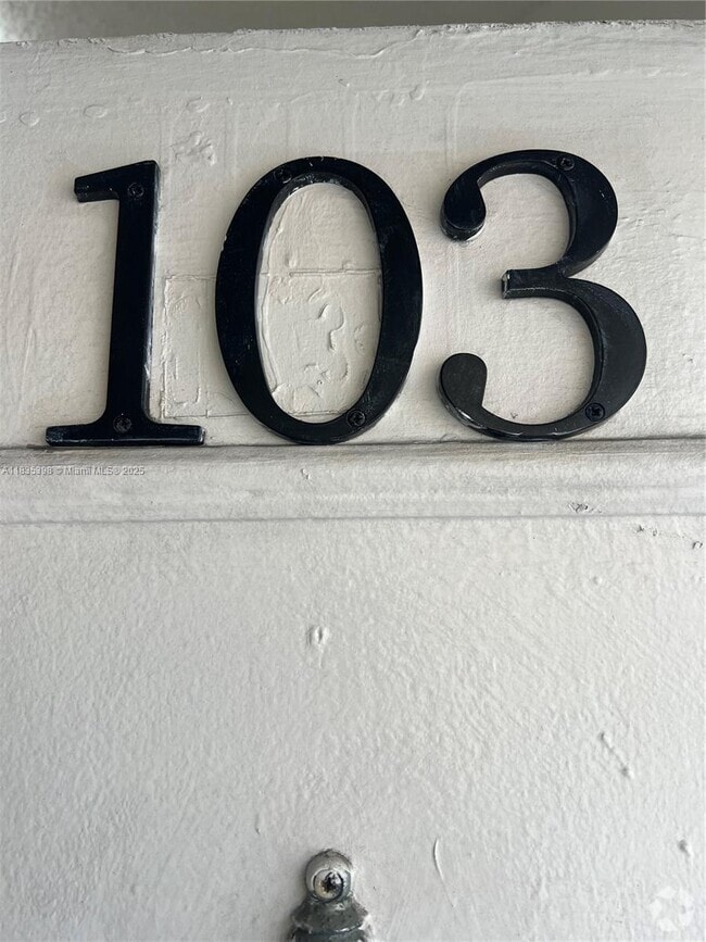 Building Photo - 6165 W 22nd Ct Unit 103 Rental
