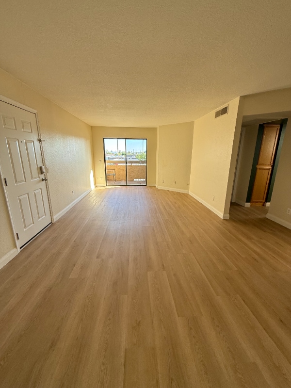 Photo - 2228 N 52nd St Unidad 230