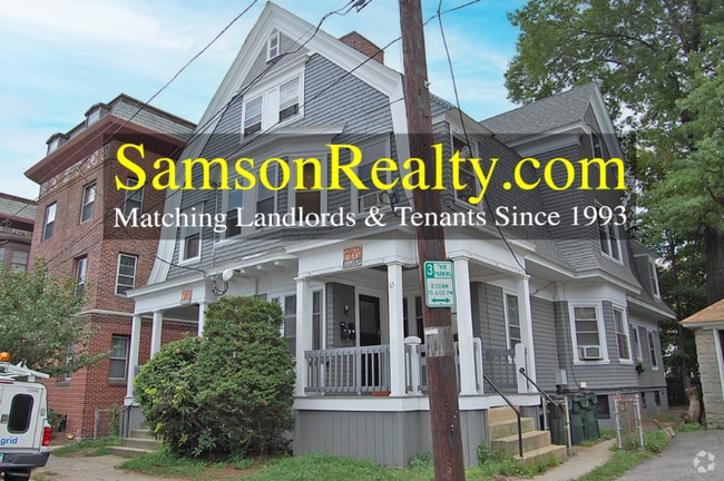 Building Photo - 67 Medway St Rental