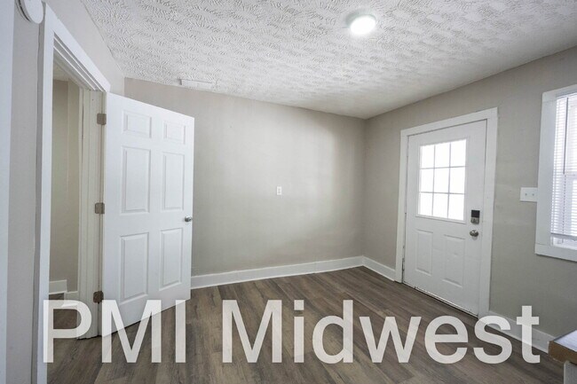 Photo - "Chic & Cozy 1-Bed Urban Retreat in Indianapolis – Perfectly Compact Living!" Unit A