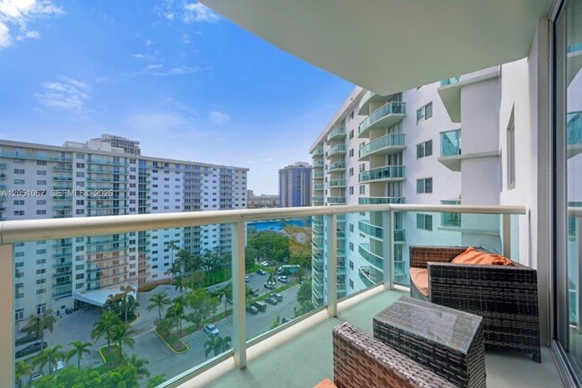 Building Photo - 19380 Collins Ave Unit 1211