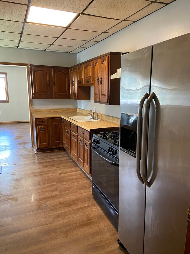 Photo - 1105 W High St Unit B