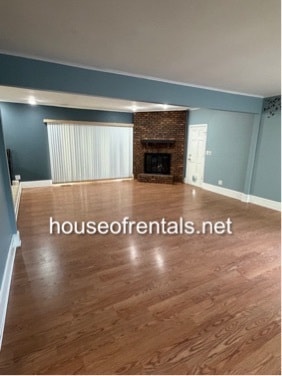 Photo - 1004 Mockingbird Ln