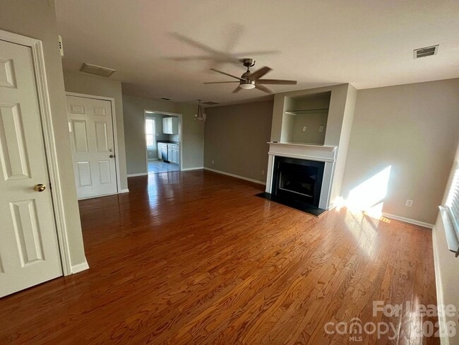 Photo - 16854 Bridgeton Ln