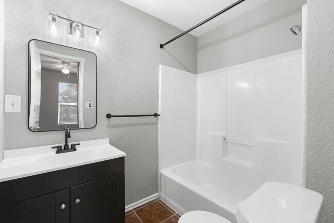 Building Photo - 5313 Perry Ave