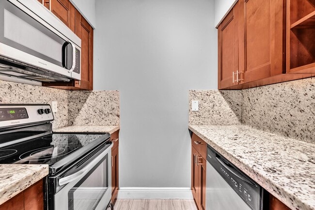 Photo - 2803 N Oakland Forest Dr