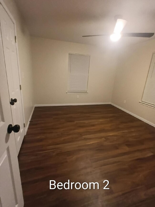 Photo - 352 S Johnson Ave