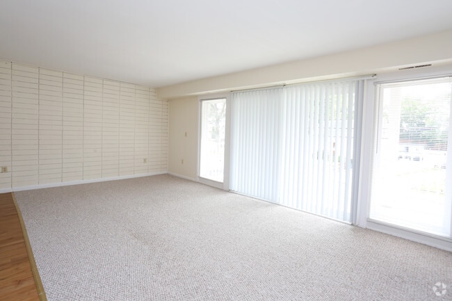 2 Bed Living