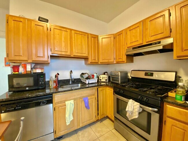 Photo - 239 Harvard Ave Unidad 6