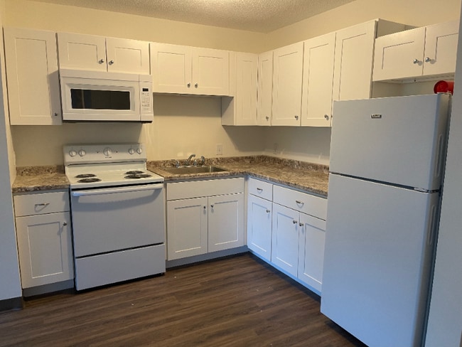 Photo - 498 Marlboro Rd Unidad S34