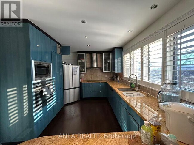 Photo - 500 Huntingwood Dr