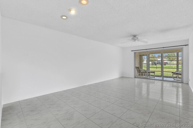 13721 Flora Pl