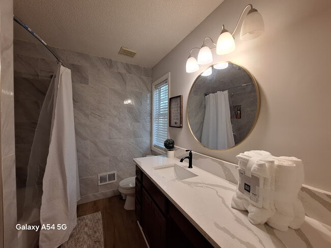 1884 Norcross Chase Cir