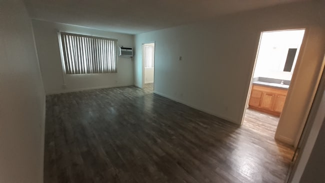 Photo - 5929 Laurel Canyon Blvd Unidad 14