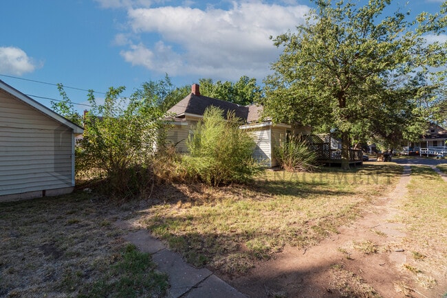 Photo - 116 S Sedgwick St