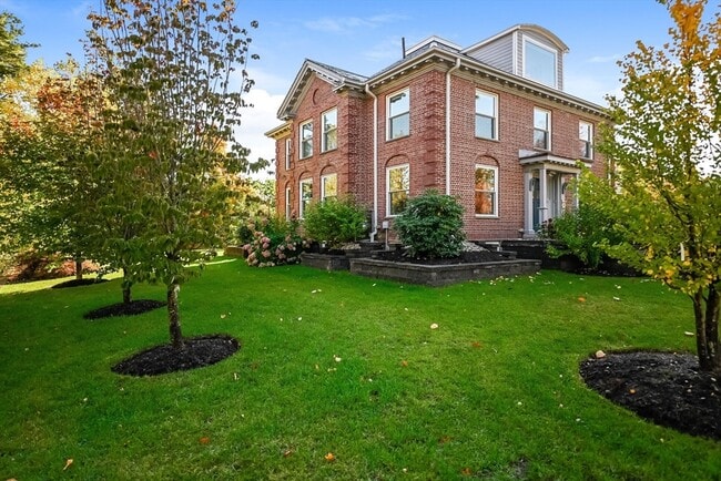 Photo - 2-4 Evergreen Ave