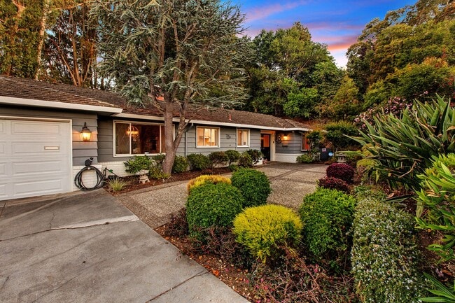 Building Photo - California Living at Its Finest Rental