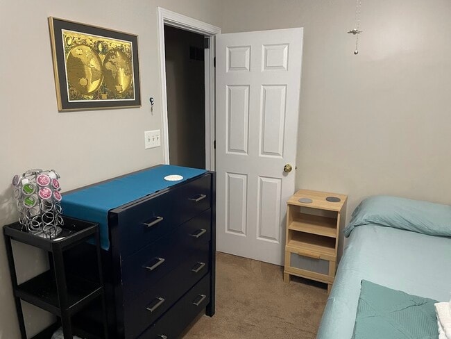 Building Photo - 5624 Wynridge Ct Unit C