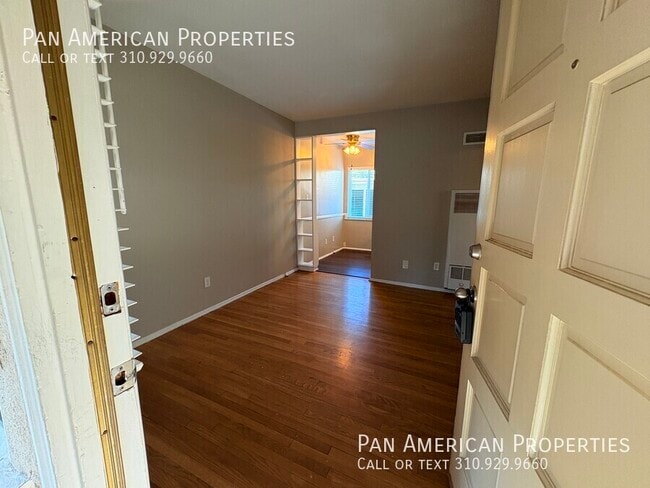 Building Photo - 335 S Los Robles Ave Unit F