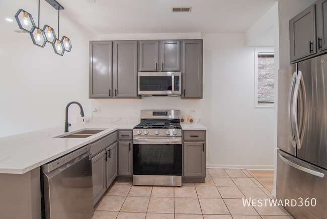 Photo - 2534 W Harrison St Unidad 1