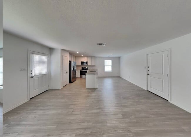 Photo - 145 Parish Ln