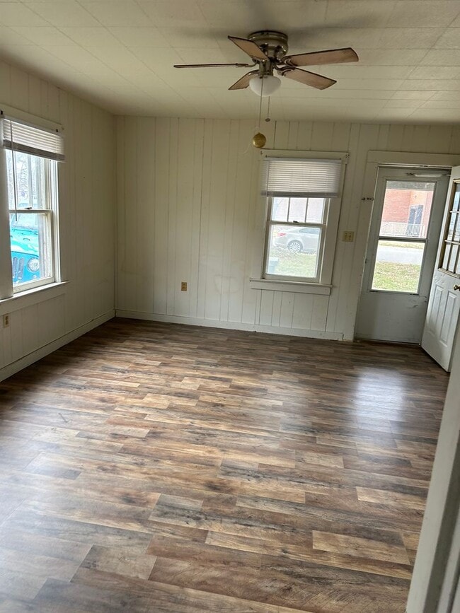 Photo - 2 BEDROOM 1 BATHROOM HOUSE FOR RENT