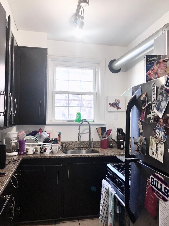 Photo - 24 Brantford Pl Unit 1