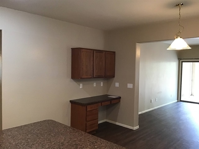 Photo - 10338 W Wood St