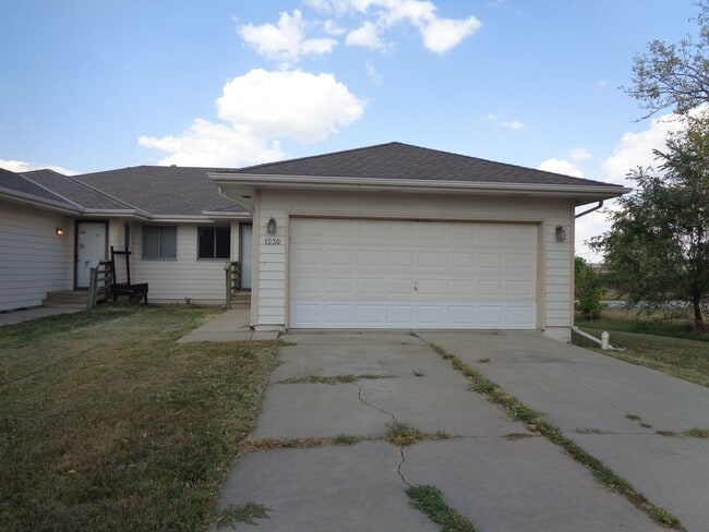 Building Photo - 1230 W Washington St