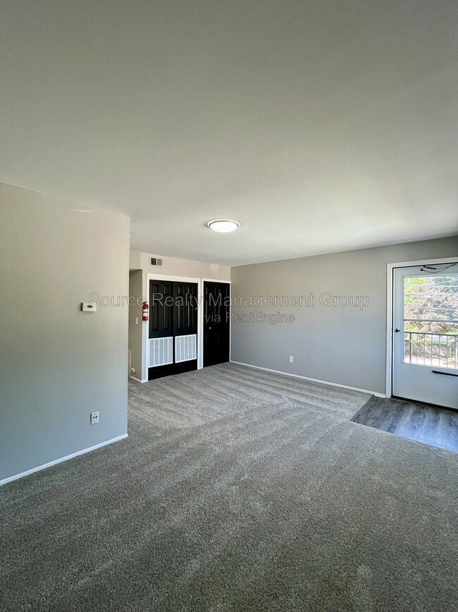 4441 Oakwood Unit 4