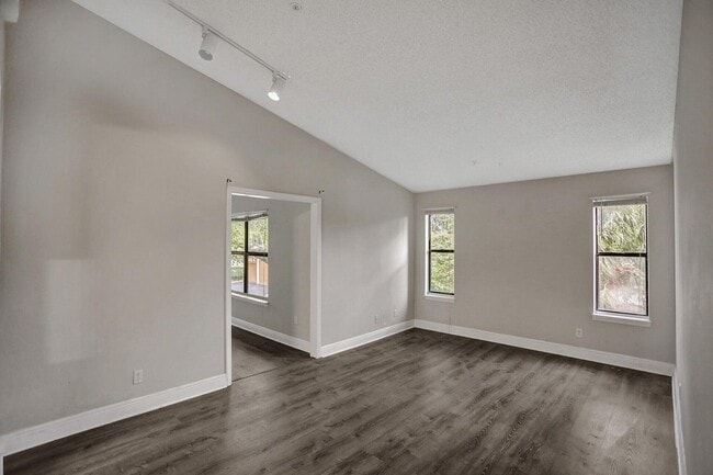 Building Photo - 2301 N Congress Ave Unit 21