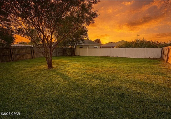 Photo - 104 Oleander Cir