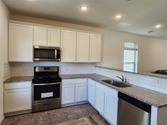 Photo - 31322 Whitfield Ct