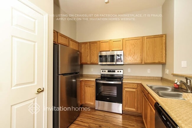 Photo - 1684 S 172nd Dr