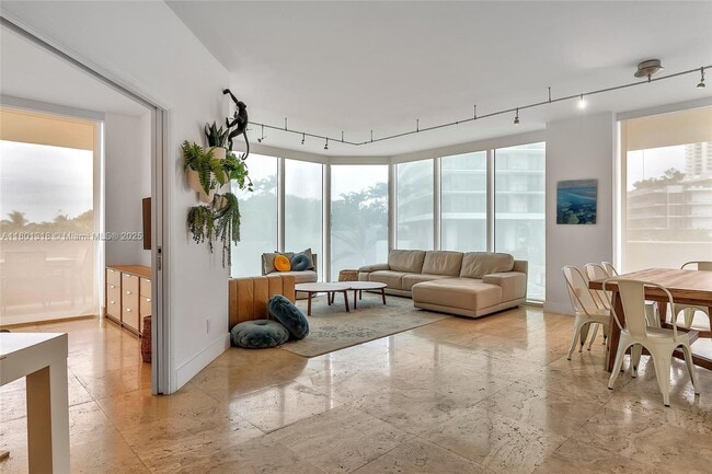 Photo - 300 South Pointe Dr Unit 403
