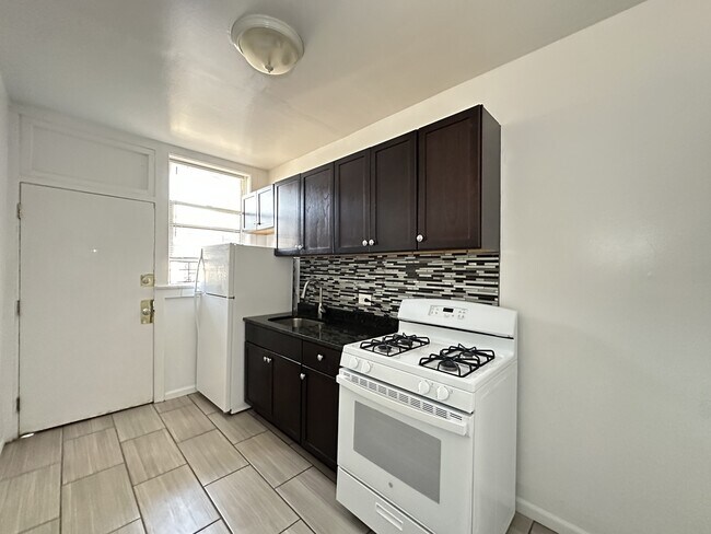 Photo - 5662 N Ridge Ave Unidad A4