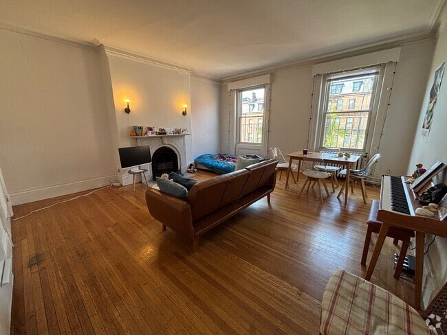Building Photo - 97 Charles St Unit 8 Rental