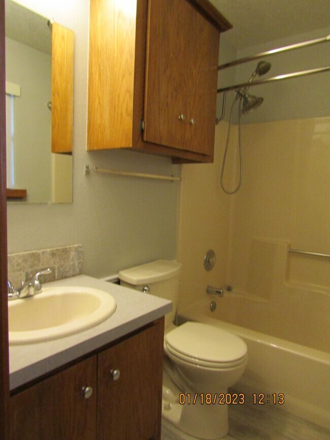 Great Home Located on the Eastside/Sungate... House Rental in Lawton, OK