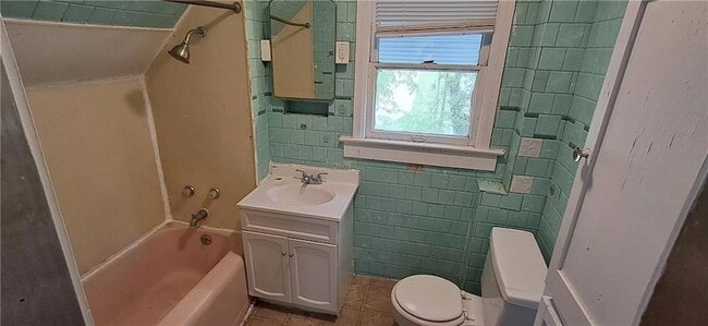 Photo - 208 S 22nd St