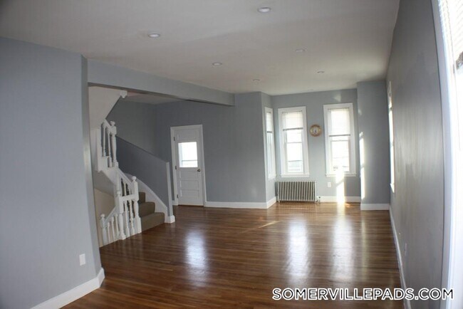 Photo - 8 Wesley St Unit 2