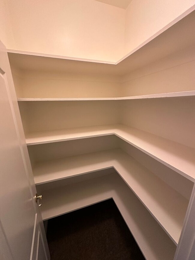 Photo - Spacious and inviting 4-bedroom, 2-bathroo...