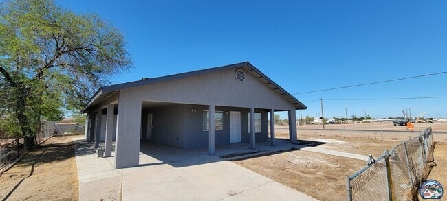 Building Photo - 501 E Alamo St Rental