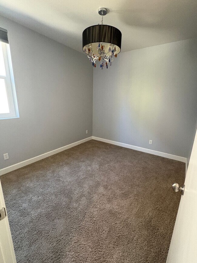 Photo - 788 Pearlite Ct