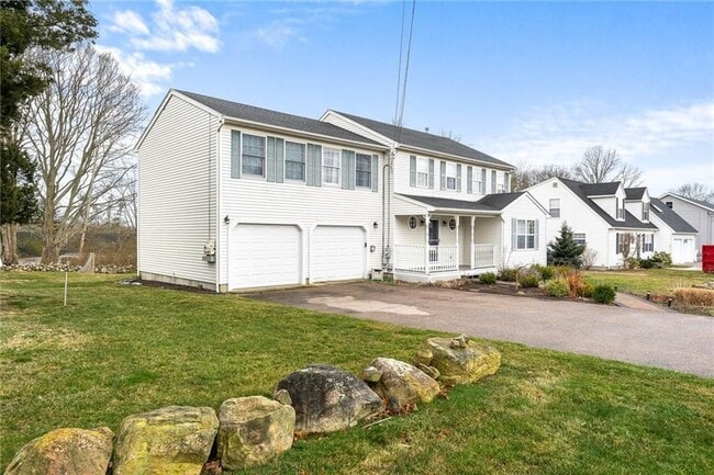 Photo - 6 Pickering Dr