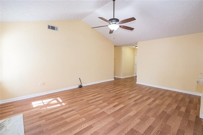 Photo - 118 Jimmy Reynolds Dr
