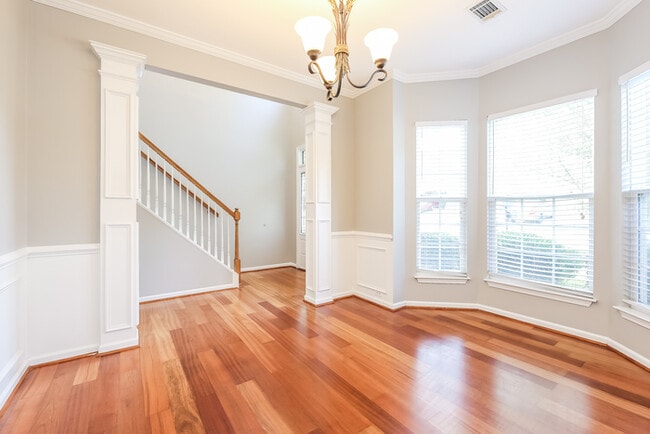 Photo - 204 Bells Creek Dr