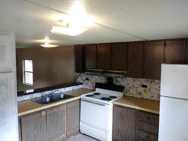 Photo - 805 Peters St