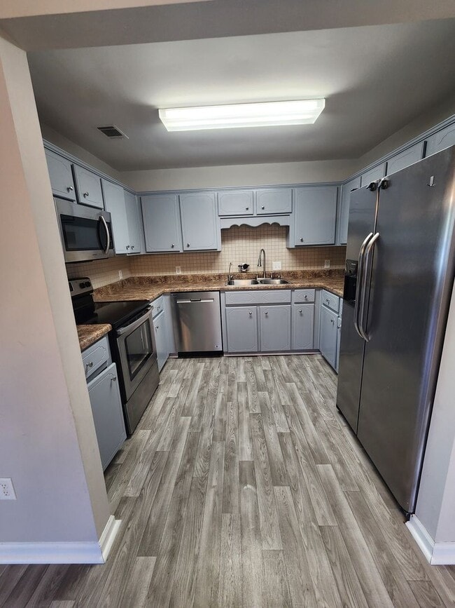 Photo - 1073 Cassidy Ln