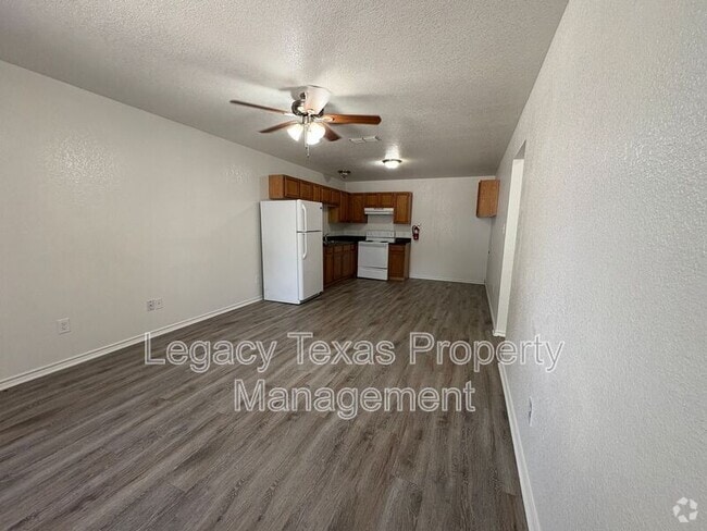 Building Photo - 404 N Anglin St Unit B Rental