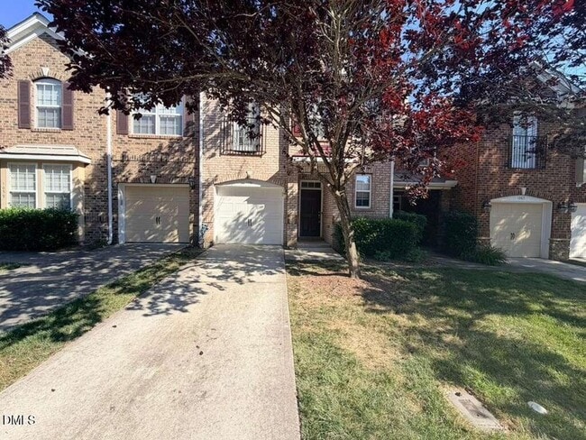 Building Photo - 1061 Remington Oaks Cir